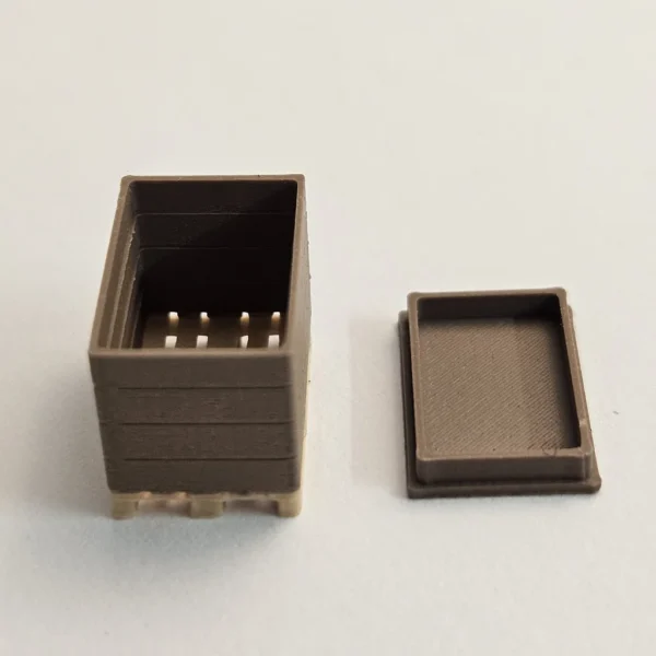 EU-paletten mit Kragen und Deckel