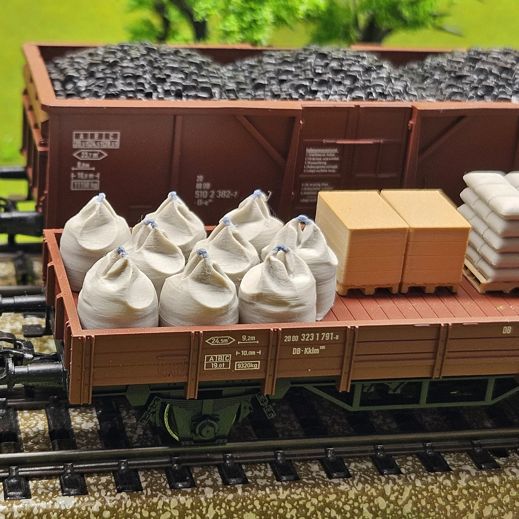 0115301-h0-scale-bulk-big-bags-miniatures-05