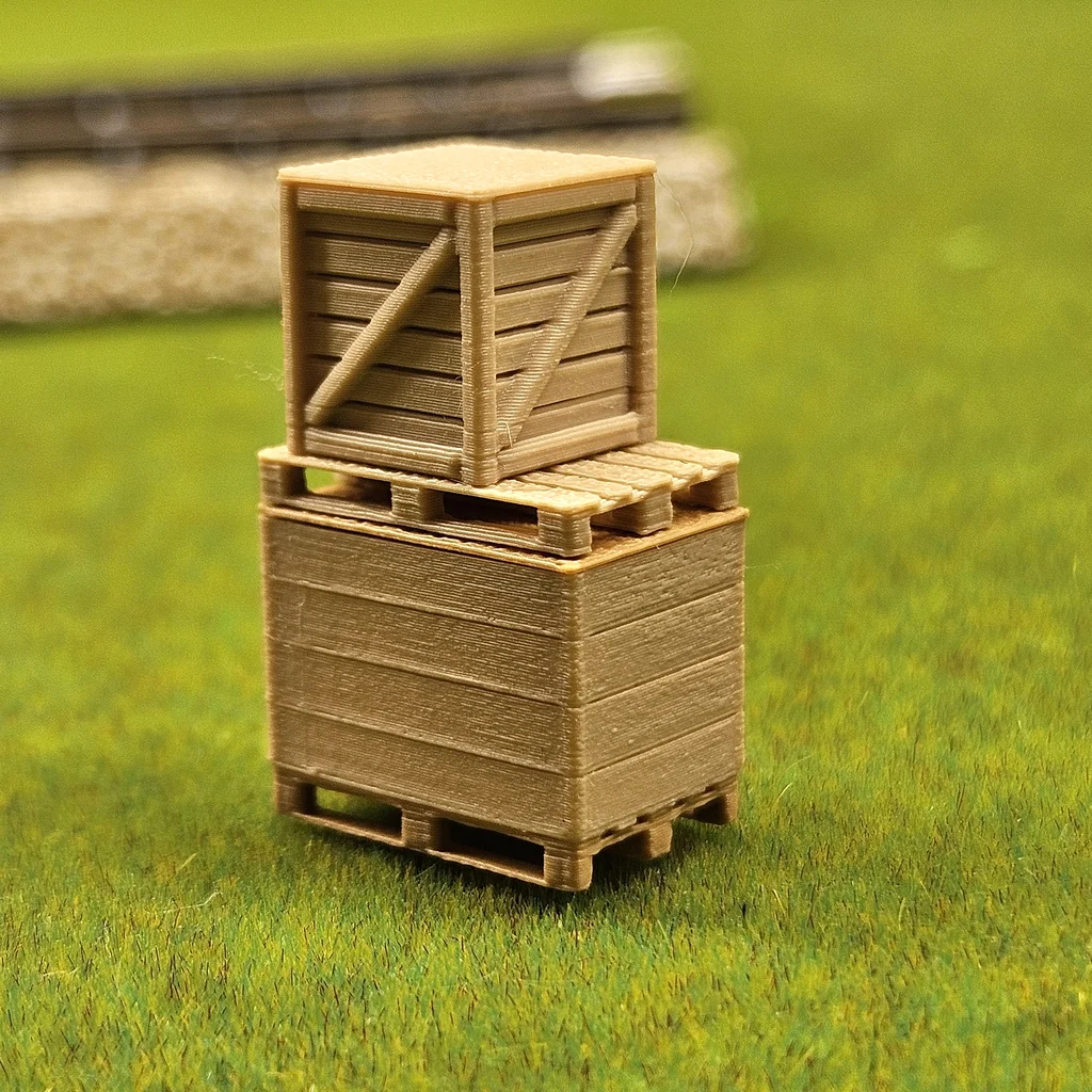 0118201-h0-scale-wooden-freight-boxes-miniatures-08