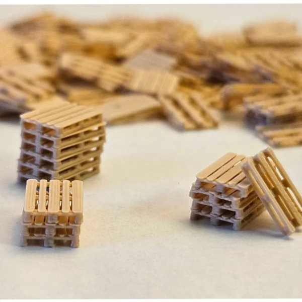 Miniaturen im Maßstab N (1/160) von EUR-Lastpaletten